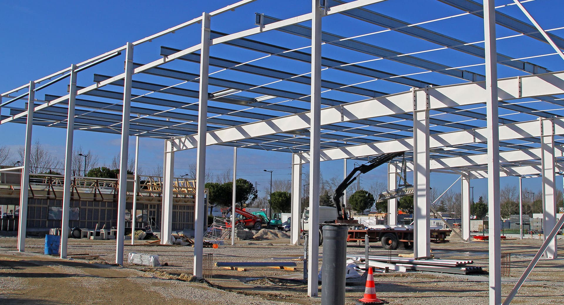 Hallen- und Stahlbau
